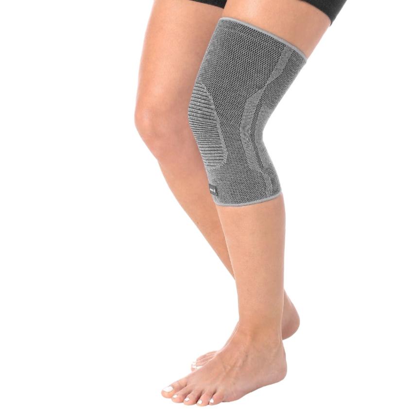 Descubre la rodillera deportiva con tejido 3D y silicona antideslizante, diseñada para ofrecer soporte, comodidad y estabilidad durante tus entrenamientos y actividades físicas. Ideal para prevenir lesiones y mejorar el rendimiento.